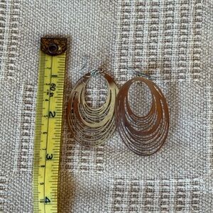 Elegant Gold Hoop Earrings